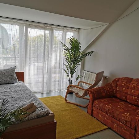 Hid Ifjusagi Szallo Albergue Dunaújváros Exterior foto