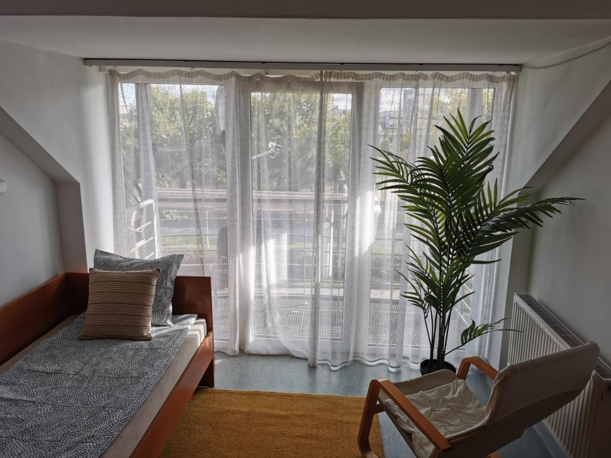 Hid Ifjusagi Szallo Albergue Dunaújváros Exterior foto