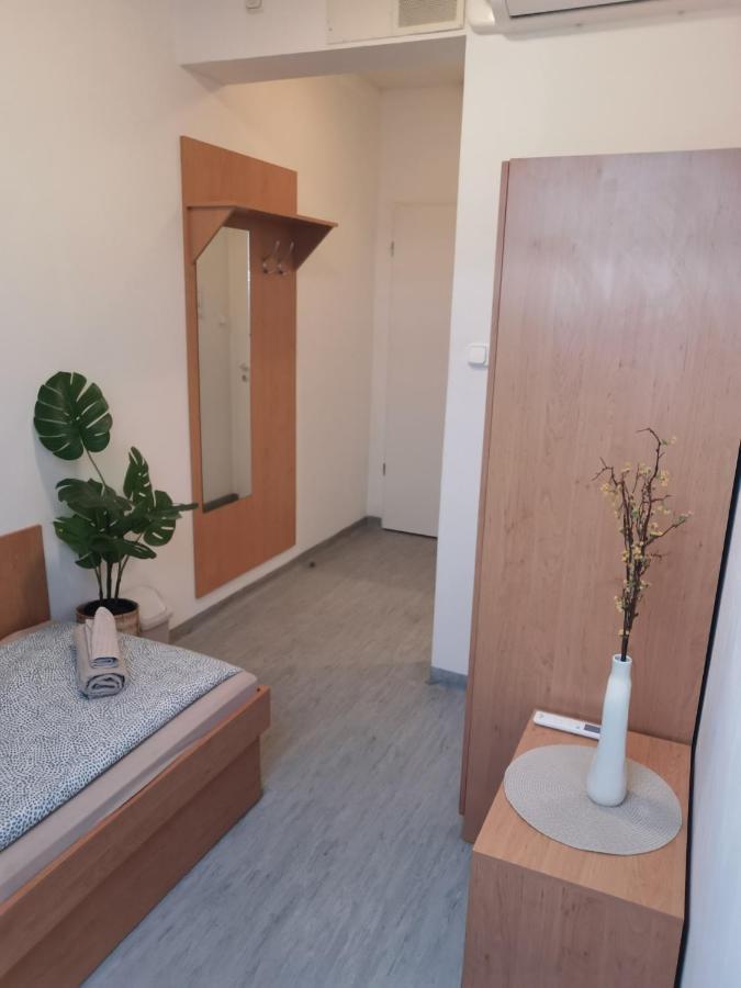 Hid Ifjusagi Szallo Albergue Dunaújváros Exterior foto